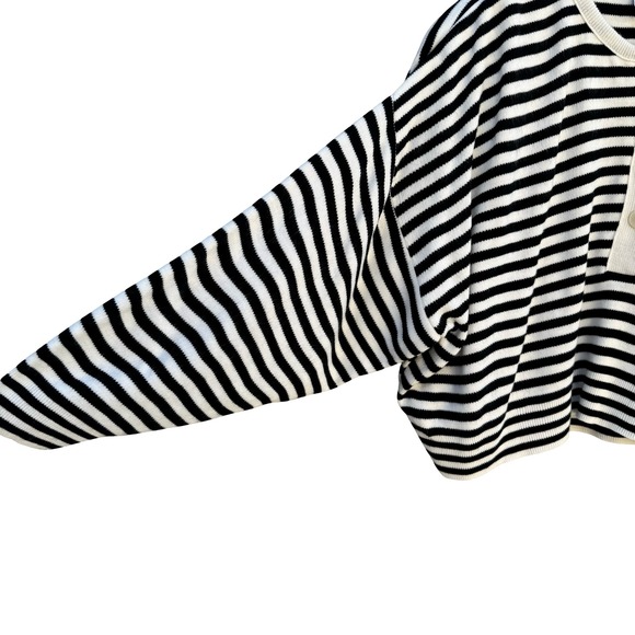 1045 Park Vintage Striped Henley Sweater Black White Batwing Sleeve USA Small - Picture 4 of 10